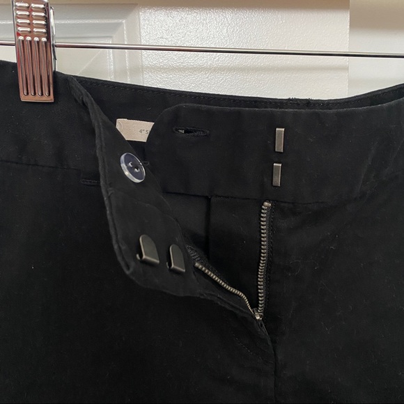 The Loft size 6 ladies shorts black - Picture 3 of 4